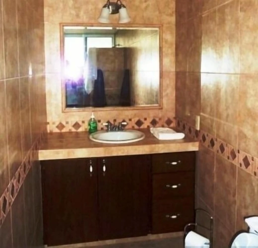 4 Bedrooms Family Cottage with city view