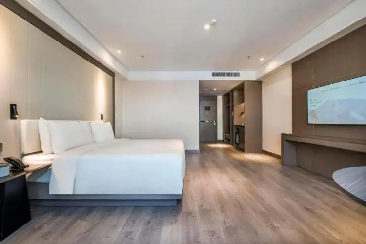 Yangjiang Jiangcheng Junyi Square Atour X Hotel