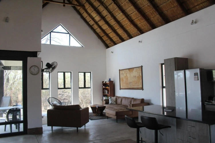 Marloth Park, Kruger safari house - solar