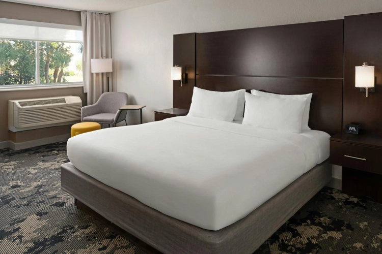 Comfort Inn & Suites Near Universal Orlando Resort photo 7