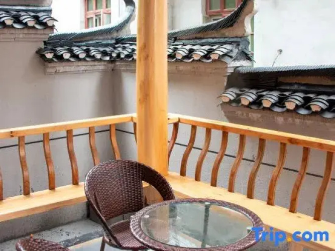 Zhongze B&B, Furong Town