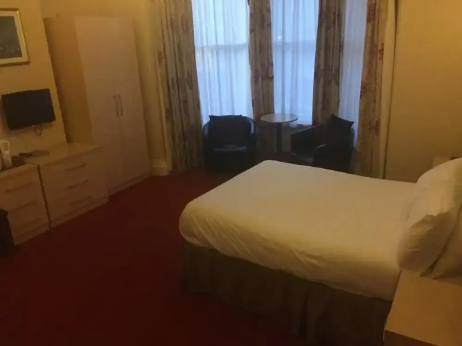 Queens Lodge
