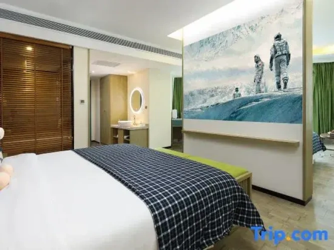 Triple Suite with city view