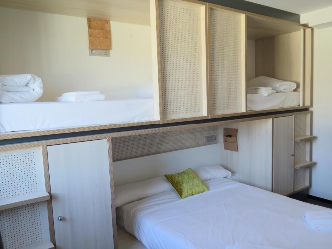 Standard Sextuple room
