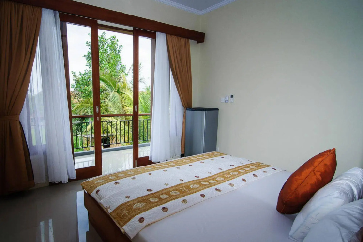 Puji Bungalow & Hostel