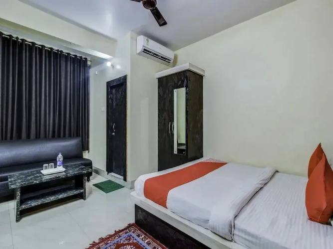 Hotel Navneet Residency by OYO Rooms