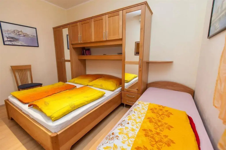 Fijala Flat 2