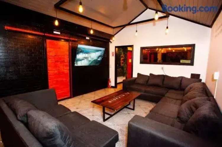El Refugio Lodge Hostel