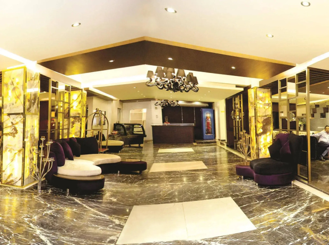 Monsoon Inn