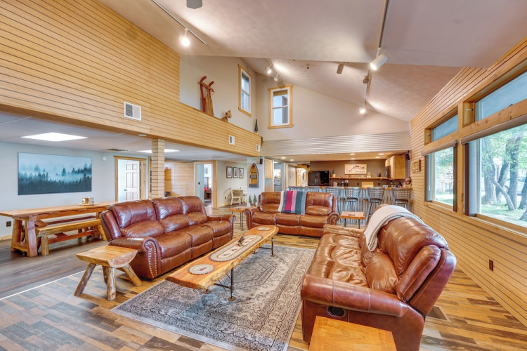 Spacious Old Forge Condo w/ Patio & Fire Pit!