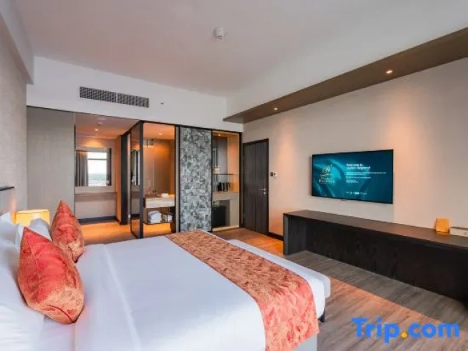 Premier Double Suite with balcony and with view