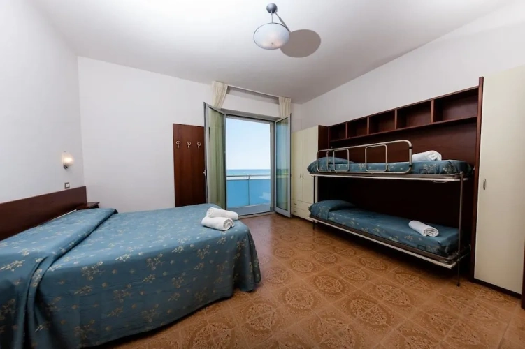 Standard Quadruple room with balcony