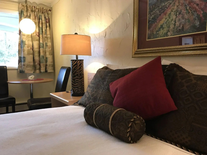 Gables Motel