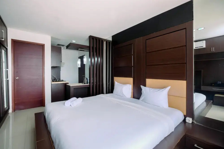 Comfort And Homey Studio Apartment At Mangga Dua Residence