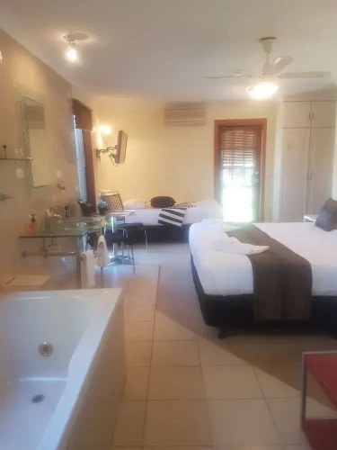 Deluxe Suite