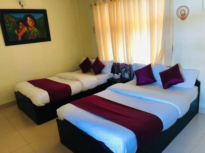 Standard Triple room