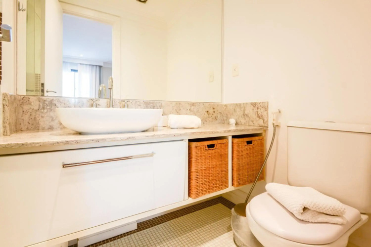 Flat Clarion Apartments by BnbHost