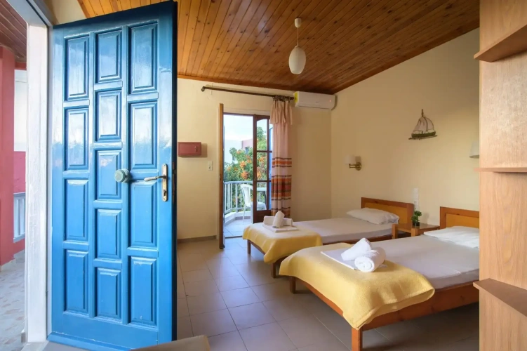 Studio with balcony and with view