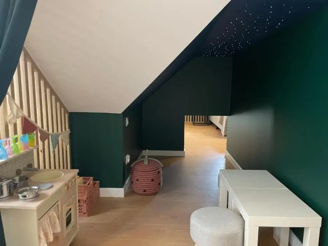 2 Bedrooms Apartment