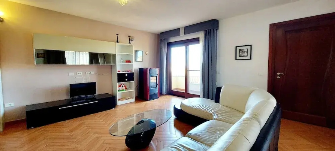 Villa a Stones Throw From the sea