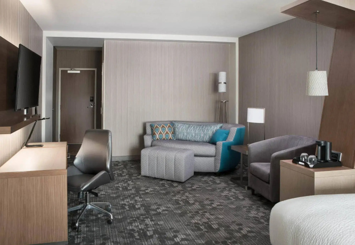 Courtyard by Marriott Pullman