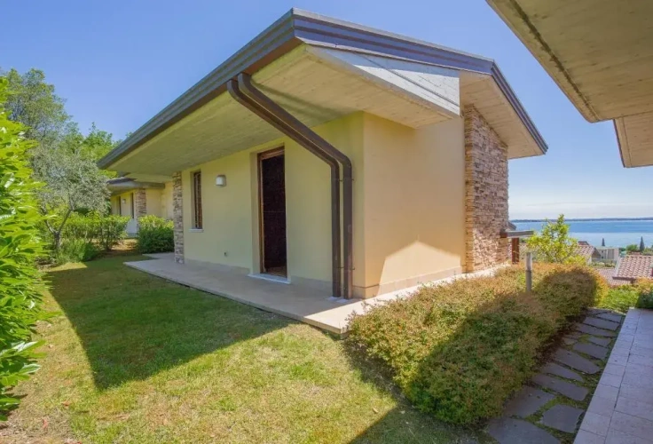 2 Bedrooms Cottage