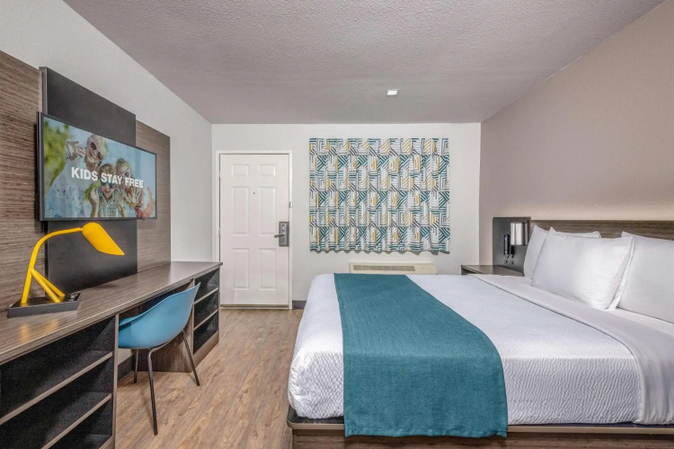 Motel 6 Euless, TX - Dallas