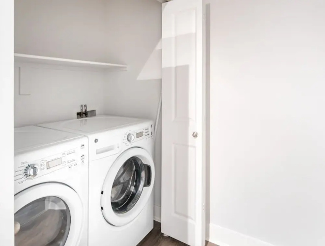 1br Luxury Apartment | Heated Pool by Wanderjaunt