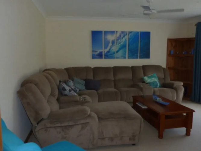 14 Lomandra