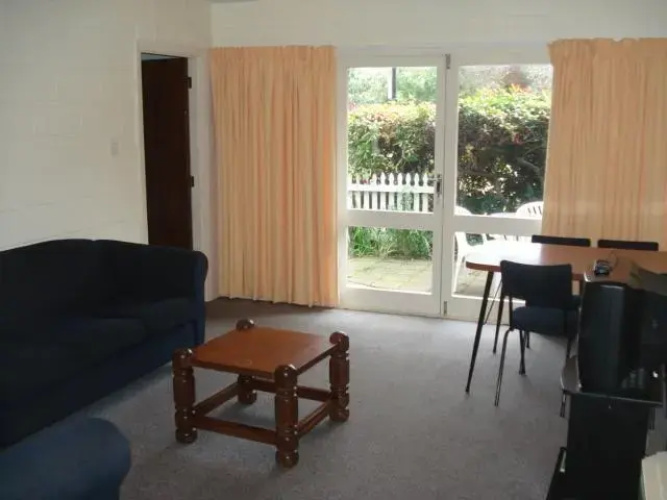La Rive Motel