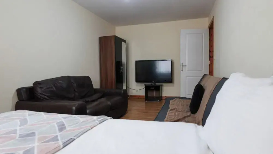 Royal Living Apartment