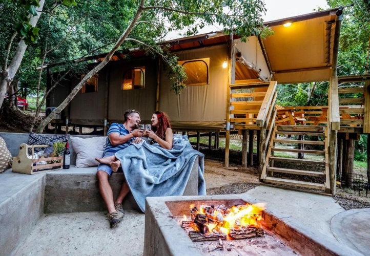 2 Bedrooms Tent