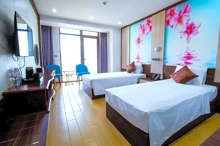 Standard Twin room with balcony