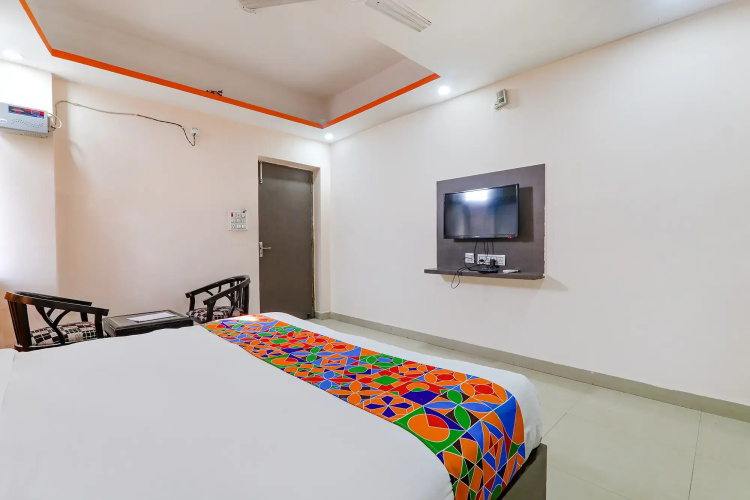 Fabhotel Vinayaka