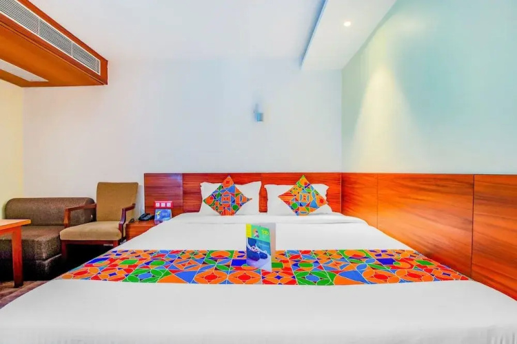 Fabhotel Kings Crown Iii