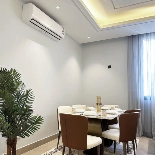 3 Bedrooms Apartment