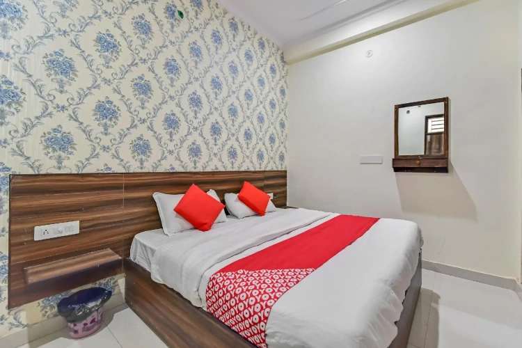 Deluxe Double room