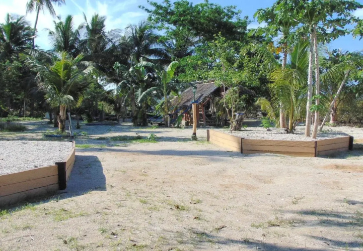 Rainbow Bay Beach and Dive Resort