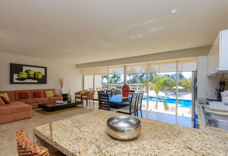 Magia Beachside by Bric