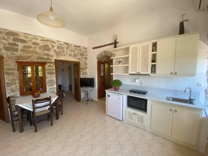 3 Bedrooms Cottage