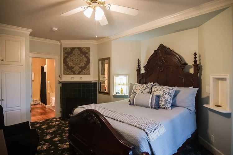 Standard room with balcony