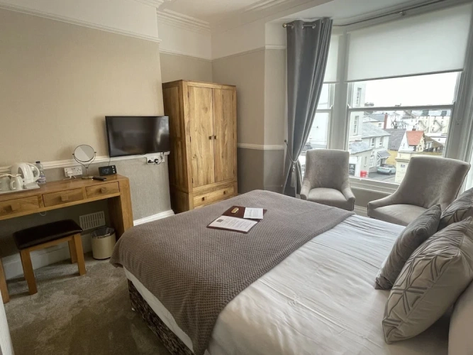 Superior Double room with partial sea view