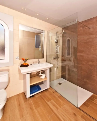 1 Bedroom Apartment with balcony