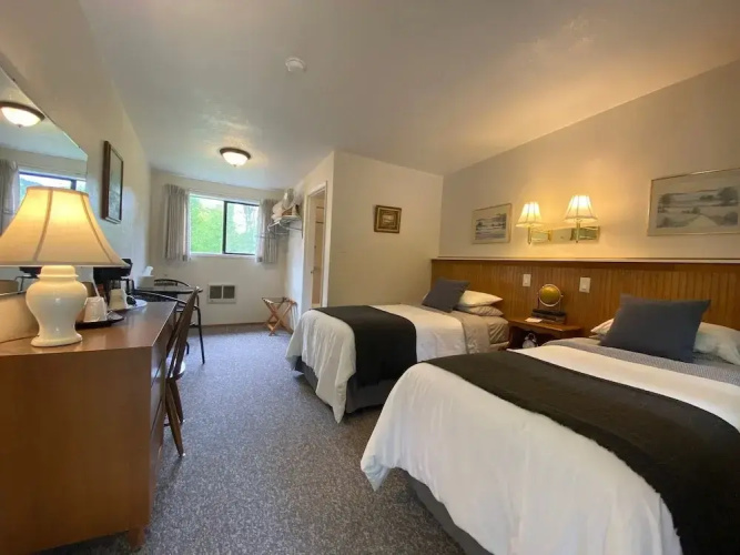 Emerald Valley Inn