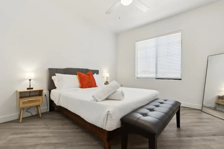 2 Bedrooms Deluxe Apartment
