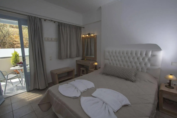 Erato Apartments