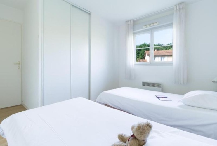 2 Bedrooms Bed in Dorm