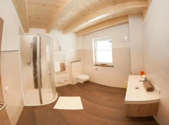 3 Bedrooms Apartment