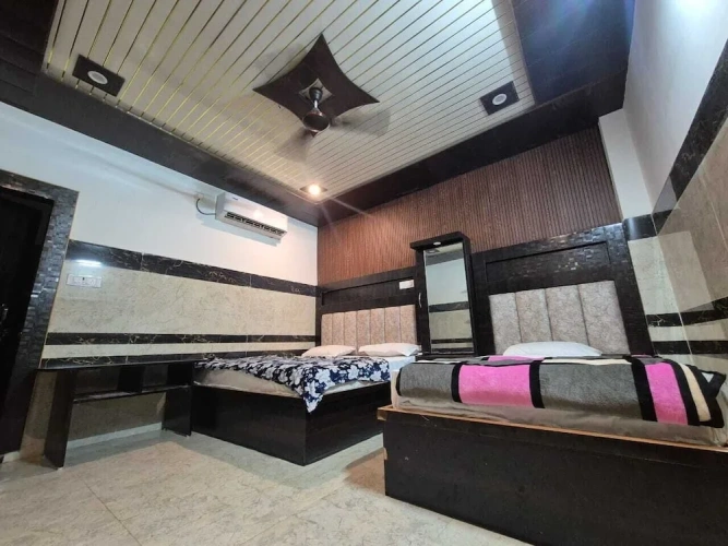Standard Triple room