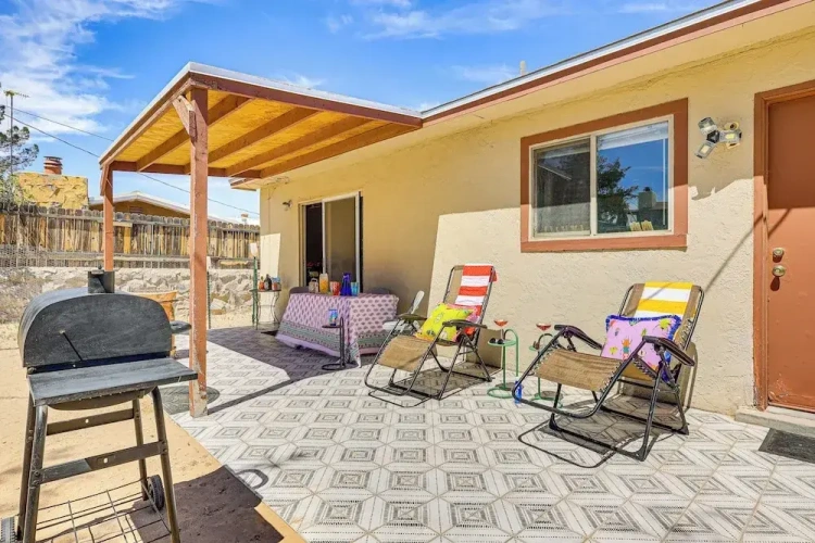 3 Bedrooms Cottage